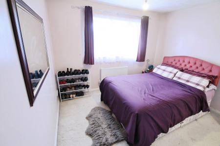 4 bedroom Detached house to let in Charndon Close, Bramingham, Luton, LU3
