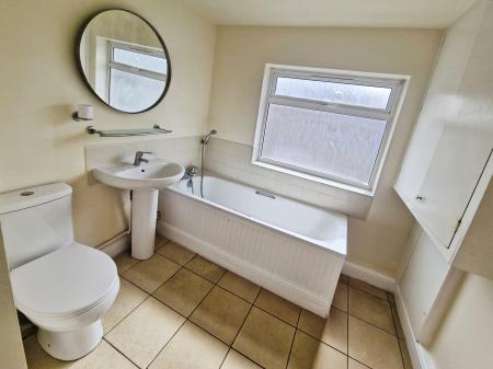 3 bedroom Terraced House for sale in Beechwood Road, Leagrave, Luton, LU4