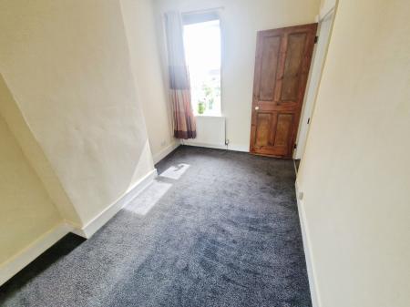 3 bedroom Terraced House for sale in Beechwood Road, Leagrave, Luton, LU4