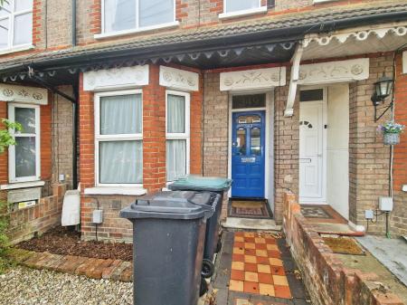 3 bedroom Terraced House for sale in Beechwood Road, Leagrave, Luton, LU4
