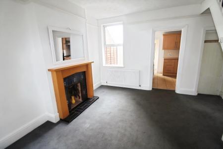 3 bedroom Terraced House for sale in Beechwood Road, Leagrave, Luton, LU4