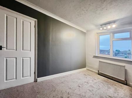 2 bedroom Terraced House to let in Chesford Road, Wigmore, Luton, LU2