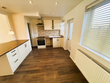 2 bedroom Terraced House to let in Chesford Road, Wigmore, Luton, LU2