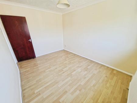1 bedroom Flat for sale in Moreton Road North, Round Green, Luton, LU2