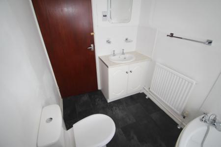 1 bedroom Flat for sale in Moreton Road North, Round Green, Luton, LU2