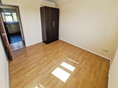 1 bedroom Flat for sale in Moreton Road North, Round Green, Luton, LU2