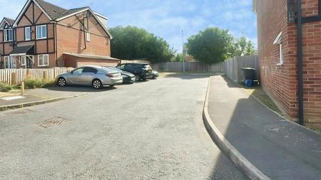 2 bedroom Terraced House to let in Swan Mead, Lewsey Farm, Luton, LU4