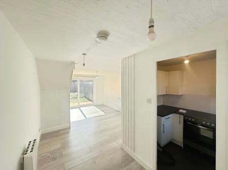 2 bedroom Terraced House to let in Swan Mead, Lewsey Farm, Luton, LU4