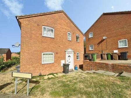 0 bedroom Studio flat to let in Twyford Drive, Wigmore, Luton, LU2