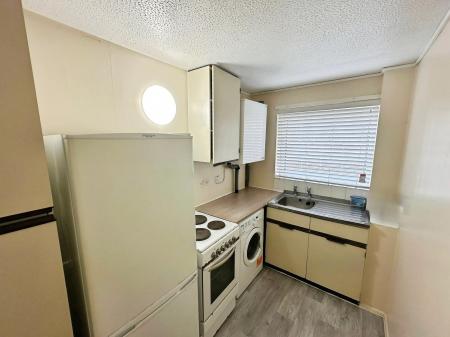 0 bedroom Studio flat to let in Twyford Drive, Wigmore, Luton, LU2
