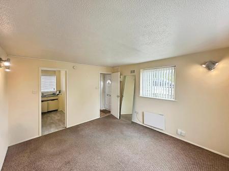 0 bedroom Studio flat to let in Twyford Drive, Wigmore, Luton, LU2