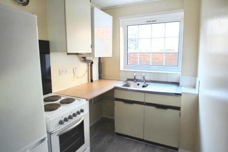 0 bedroom Studio flat to let in Twyford Drive, Wigmore, Luton, LU2