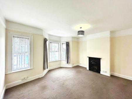 1 bedroom Flat to let in High Town Road, High Town, Luton, LU2