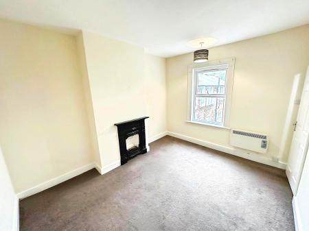 1 bedroom Flat to let in High Town Road, High Town, Luton, LU2