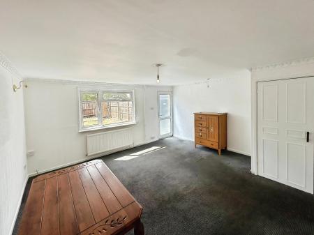 3 bedroom Terraced House to let in Sylam Close, Luton, LU3
