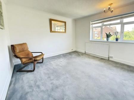 2 bedroom House share to let in Santingfield North, Farley Hill, Luton, LU1
