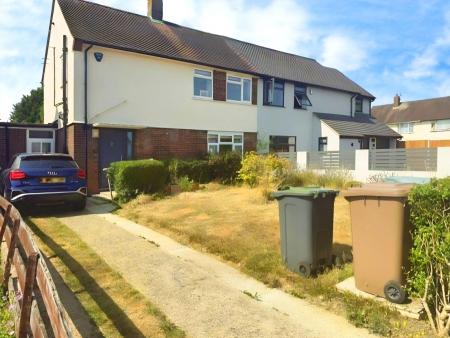 Santingfield North, Farley Hill, Luton, LU1