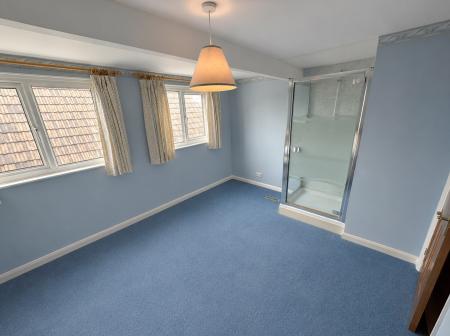 3 bedroom Detached house to let in Eaton Bray