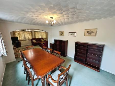 3 bedroom Detached house to let in Eaton Bray