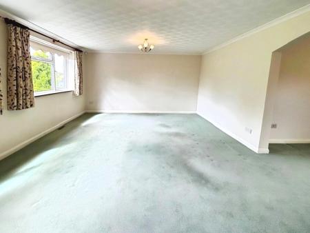 3 bedroom Detached house to let in Eaton Bray