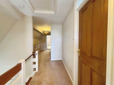 3 bedroom Detached house to let in Eaton Bray