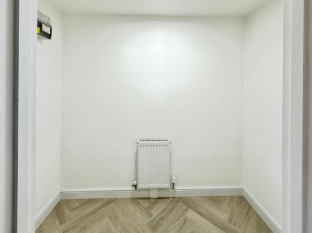 1 bedroom Flat to let in Plaiters Way, Dunstable, LU5