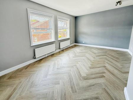 1 bedroom Flat to let in Plaiters Way, Dunstable, LU5