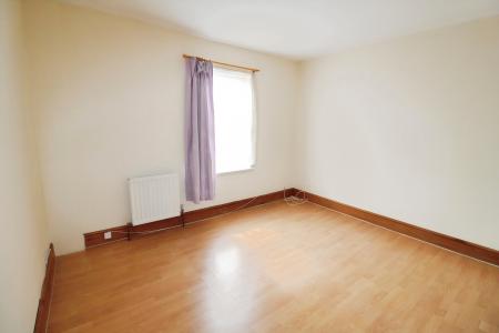 2 bedroom Terraced House to let in Clifton Road, Dallow Area, Luton, LU1