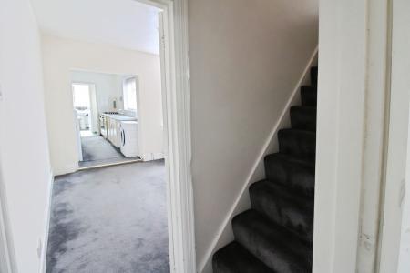 2 bedroom Terraced House to let in Clifton Road, Dallow Area, Luton, LU1