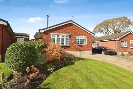 2 bedroom Link detached house for sale in Appleby Close, Macclesfield, SK11