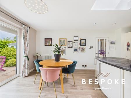 2 bedroom Link detached house for sale in Appleby Close, Macclesfield, SK11