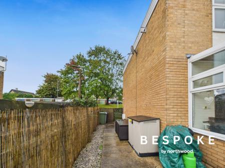 3 bedroom End of terrace house for sale in Bramble Close, Macclesfield, SK10