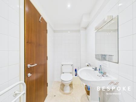 4 bedroom Apartment for sale in Parkway, Wilmslow, SK9