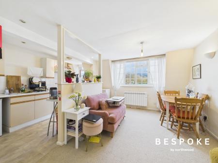 4 bedroom Apartment for sale in Parkway, Wilmslow, SK9