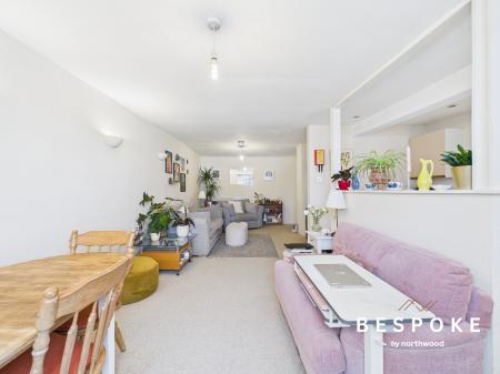 4 bedroom Apartment for sale in Parkway, Wilmslow, SK9