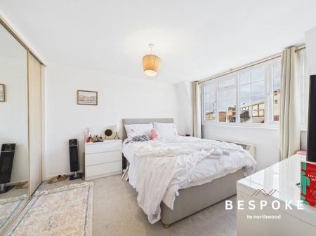 4 bedroom Apartment for sale in Parkway, Wilmslow, SK9