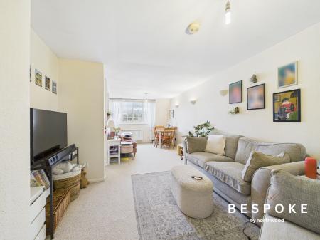 4 bedroom Apartment for sale in Parkway, Wilmslow, SK9