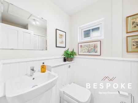 4 bedroom House for sale in Robin Lane, Macclesfield, SK11