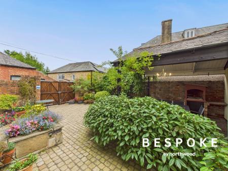 4 bedroom House for sale in Robin Lane, Macclesfield, SK11