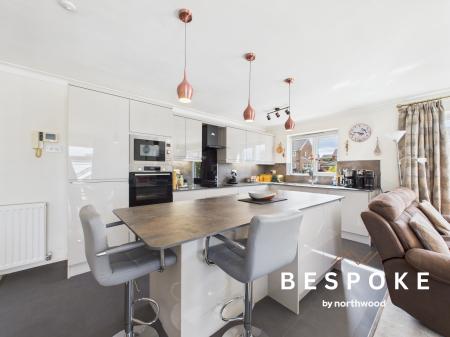 2 bedroom Apartment for sale in Ullswater Mansions, Macclesfield, SK11