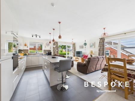 2 bedroom Apartment for sale in Ullswater Mansions, Macclesfield, SK11