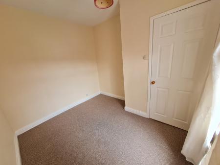 2 bedroom Terraced House to let in Newton Street, Macclesfield, SK11