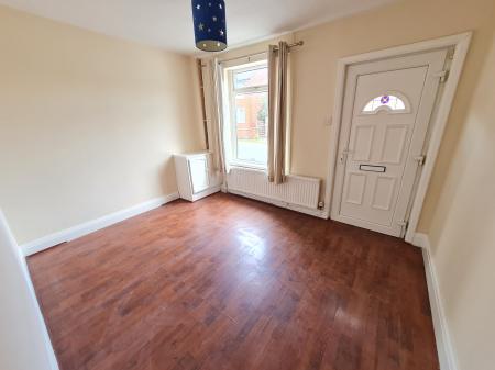 2 bedroom Terraced House to let in Newton Street, Macclesfield, SK11