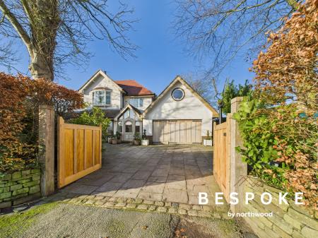 6 bedroom Detached house for sale in Gawsworth Road, Macclesfield, SK11