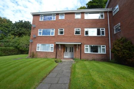 2 bedroom Flat to let in Beech Farm Drive, Macclesfield, SK10
