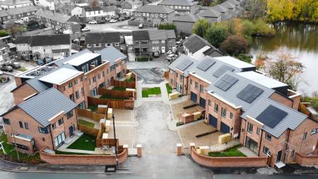 4 bedroom House for sale in 125, Bank Street, Macclesfield, SK11