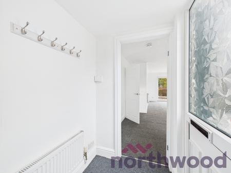 4 bedroom Detached house to let in Rugby Drive, Macclesfield, SK10