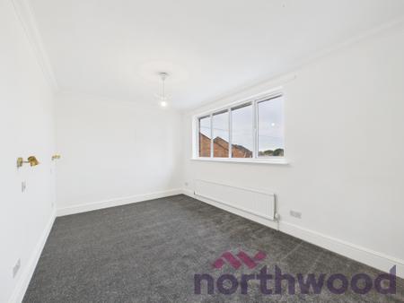 4 bedroom Detached house to let in Rugby Drive, Macclesfield, SK10