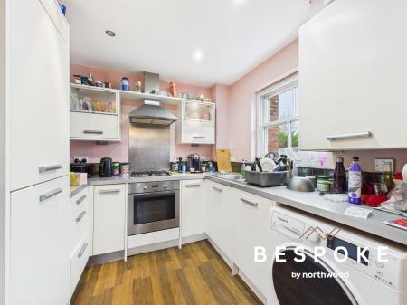 2 bedroom Flat for sale in Higher Hillgate, Stockport, SK1