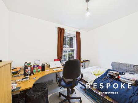 2 bedroom Flat for sale in Higher Hillgate, Stockport, SK1